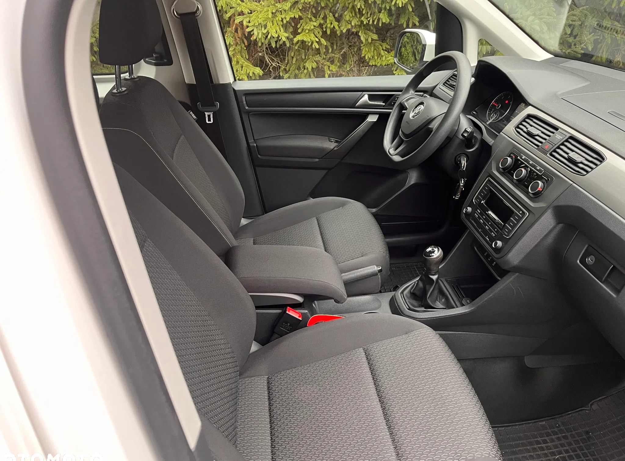 Volkswagen Caddy cena 59890 przebieg: 142000, rok produkcji 2019 z Choszczno małe 232